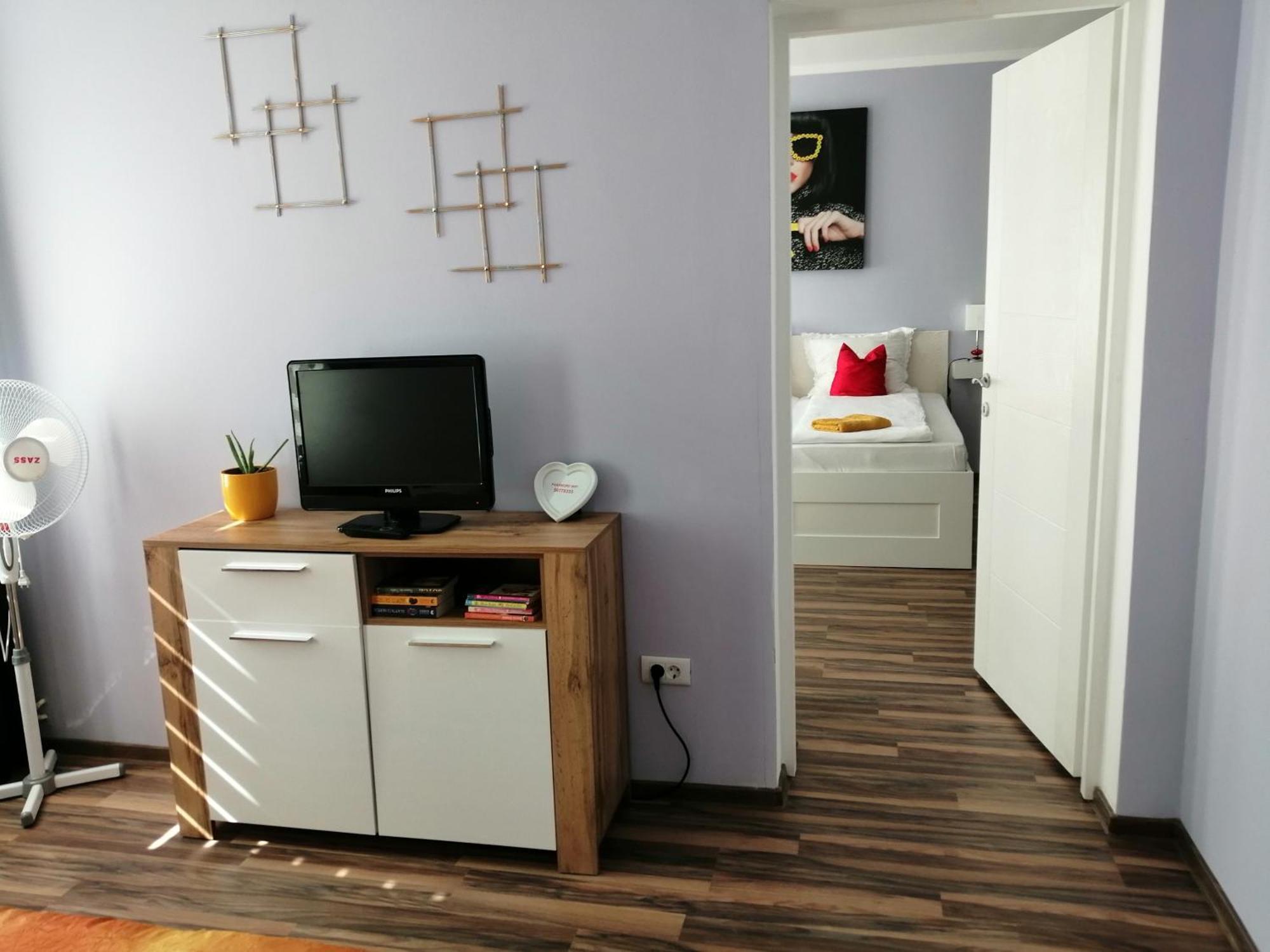 トゥルダViolet Houseアパートメント エクステリア 写真